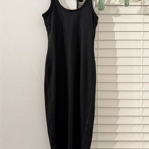 Vuori scoop Black Midi Dress